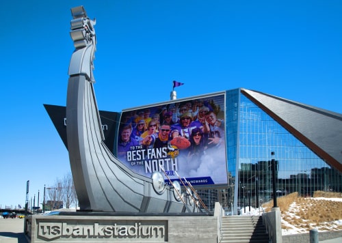 us-bank-stadium-viking-ship