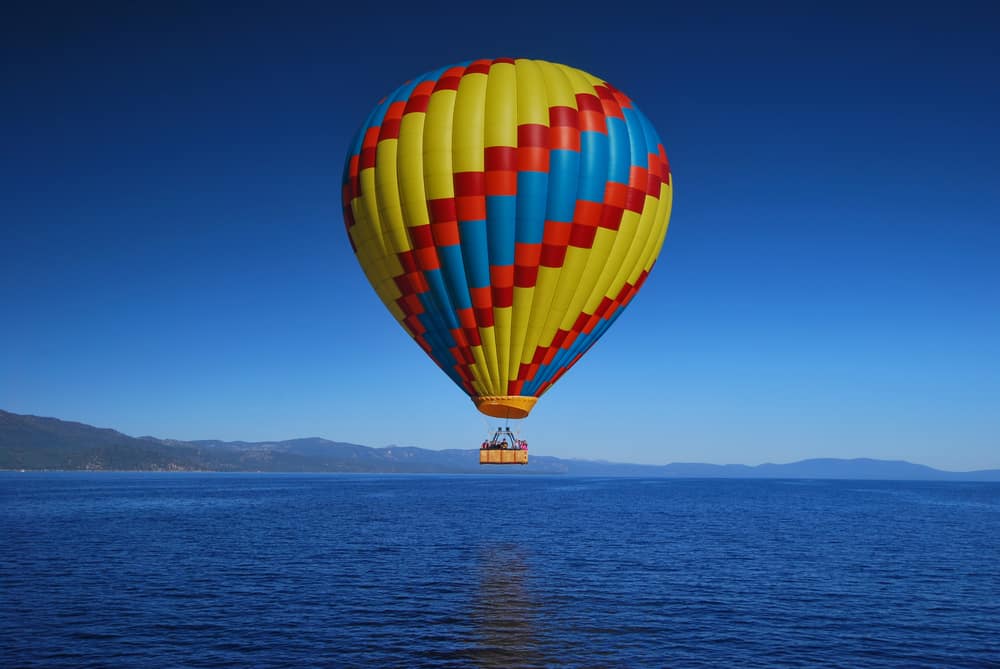 hot-air-balloon-above-lake-tahoe