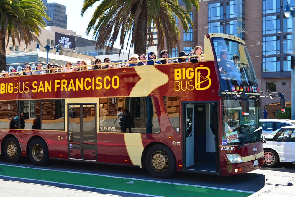 double-decker-bus-in-san-francisco