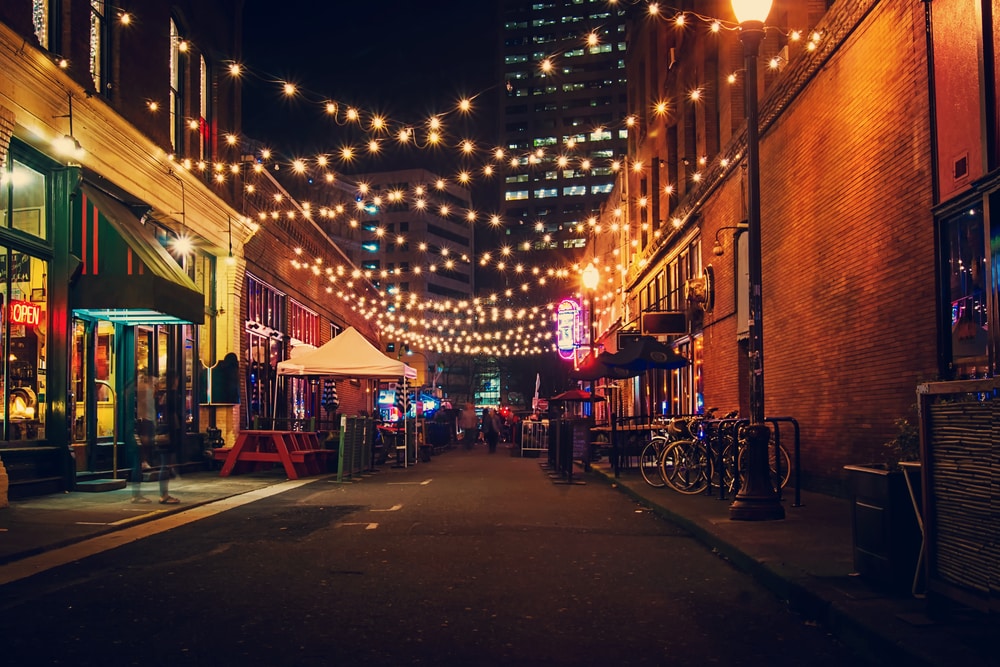 portland-alley-string-lights