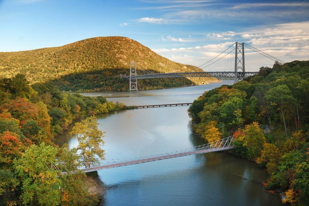hudson-river-valley-in-fall