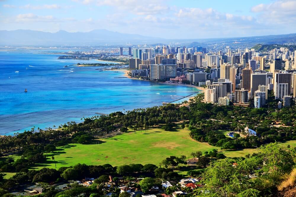 Diamond Head Hawaii, views of the city, ocean, and a park, making it the perfect place to go for Thanksgiving.
