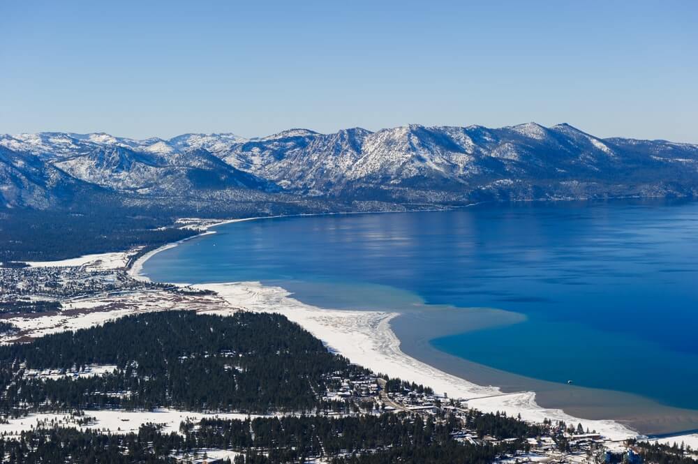 lake-tahoe-in-winter