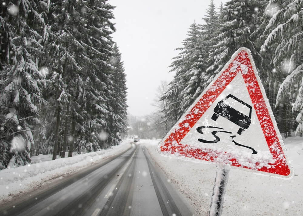 road-sign-in-snow